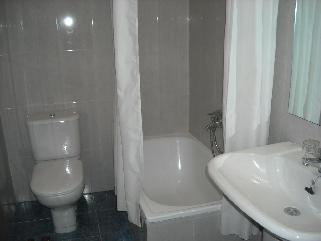 Hostal Residencia Avenida Cuenca  Luaran gambar