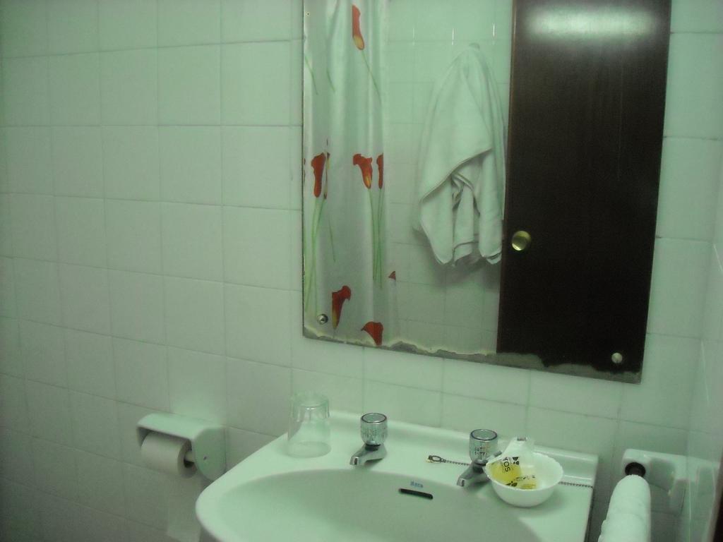 Hostal Residencia Avenida Cuenca  Luaran gambar