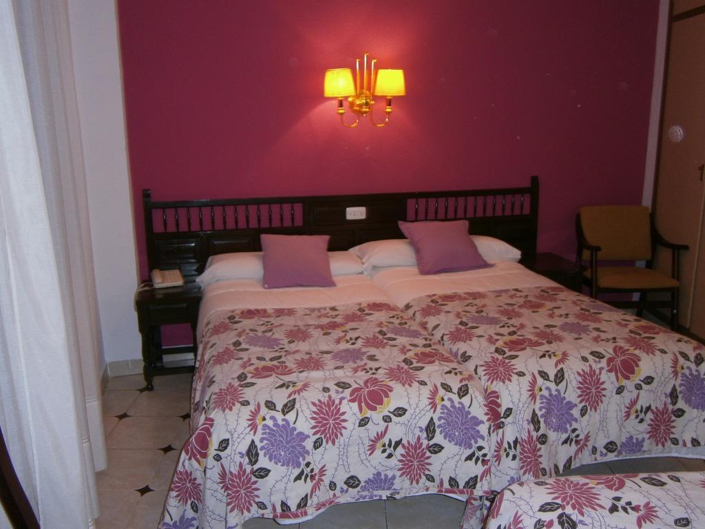 Hostal Residencia Avenida Cuenca  Luaran gambar